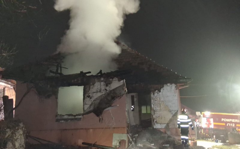 INCENDIU la o casă din Cluj. Și-a distrus locuința din cauza unor improvizații electrice / Avertismentul ISU Cluj: RENUNȚAȚI LA IMPROVIZAŢII!