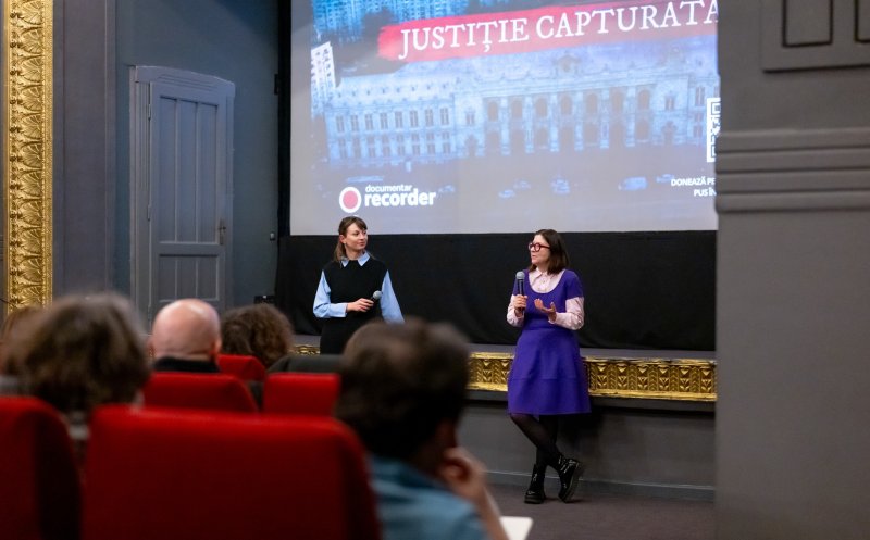 Fosta Judecătoare Andrea Chiș, care a vorbit în ancheta Recorder, ține un CURS ATIPIC pe scena Casei de Cultură a Studenților