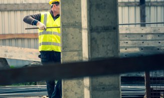 Numărul autorizațiilor de construire pentru clădiri rezidențiale, în creștere. Situația în regiunea din care face parte și Clujul