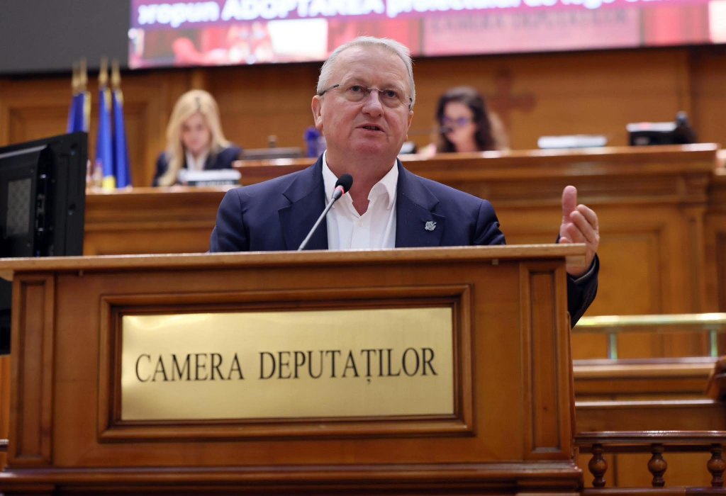 Deputatul Remus Lăpușan, la momentul bilanțului. Ce a realizat în Parlament pe anul 2025