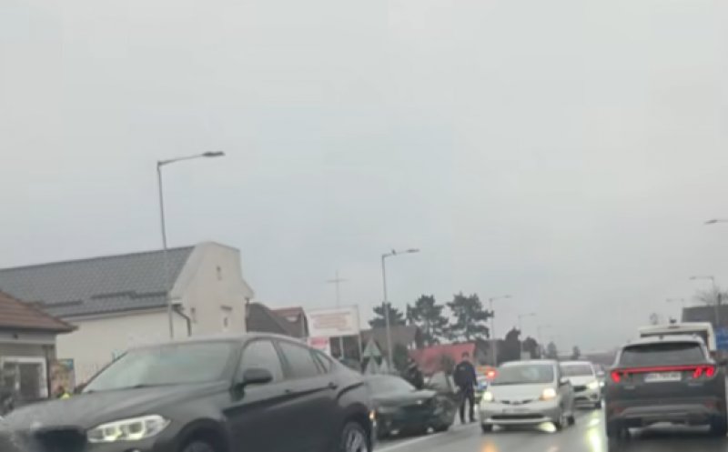 ACCIDENT în Florești. Bolid făcut acordeon în mijlocul drumului