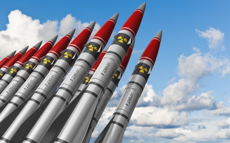 Presa rusă titrează: „Moarte României!” în timp ce experți militari ruși sugerează bombardarea Bucureștiului chiar cu focoase nucleare