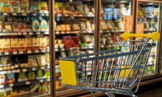 O nouă schemă pentru plafonarea adaosului comercial la alimente. Când ar putea fi oprite scumpirile