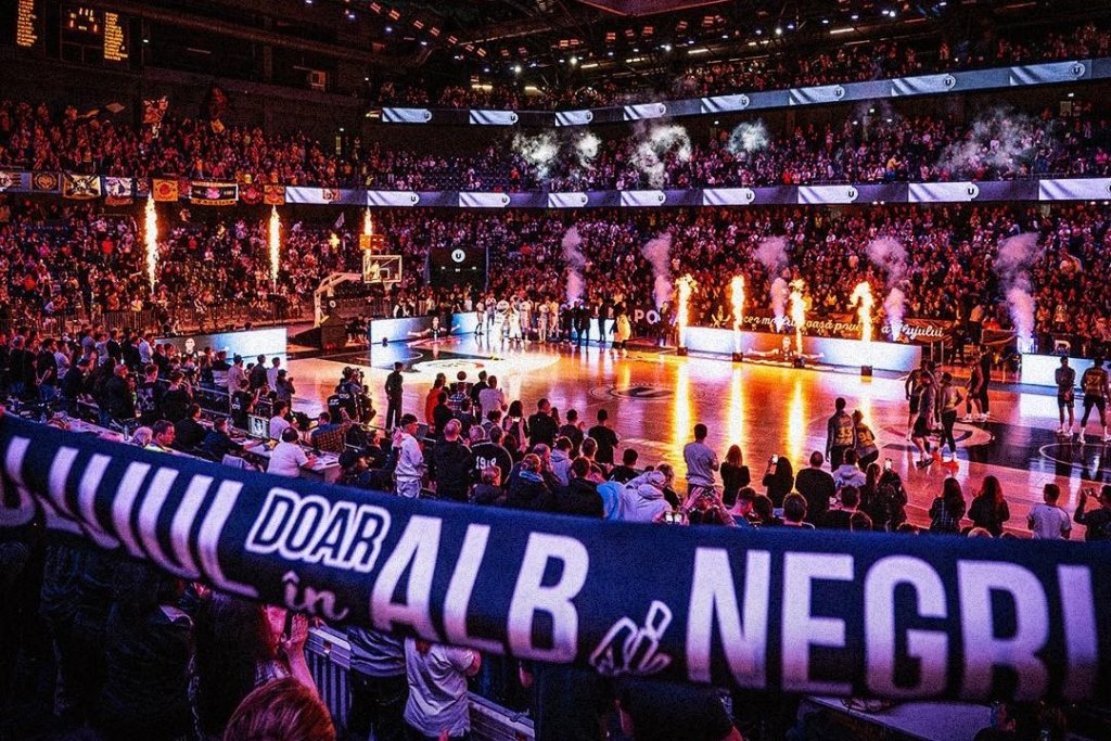 Mihai Silvășan după victoria entuziasmantă din meciul cu Aris: "Atmosfera din tribune a fost incredibilă"