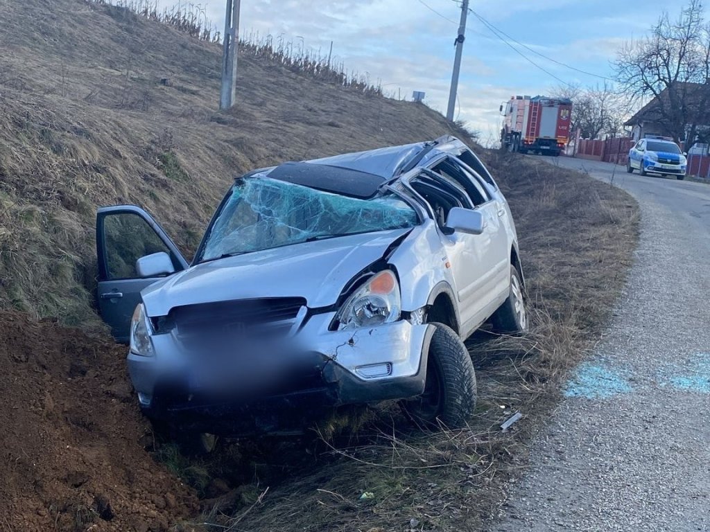 Cum s-a produs accidentul rutier din Cacova Ierii, Cluj, în urma căruia un bărbat a ajuns la spital