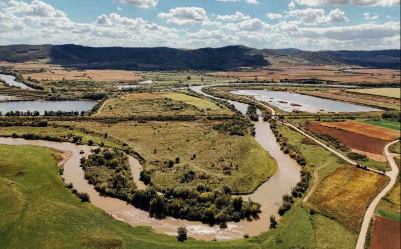 Ce se mai vinde la Cluj - lac și teren, cu potențial de resort de lux sau exploatare piscicolă