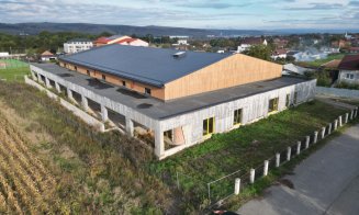 Proiect important pentru comunitate: continuă lucrările la sala de sport din Jucu