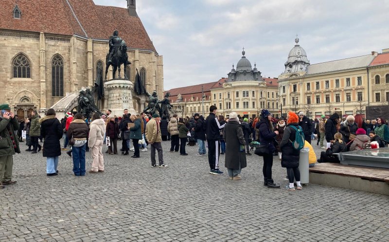 Protest la Cluj-Napoca. Zeci de oameni în stradă pentru protecția animalelor