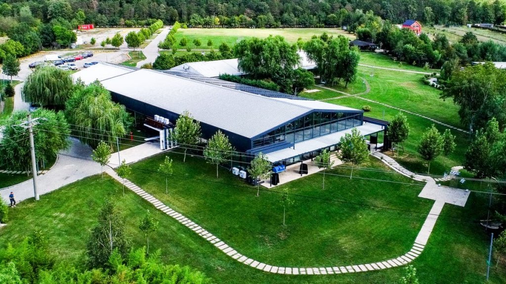 10 motive pentru care structurile metalice sunt ideale pentru sălile de evenimente