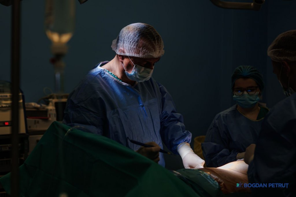 Masterclass de urologie dedicat chirurgiei robotice Da Vinci și tehnicilor HoLEP, la Cluj-Napoca