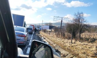 Trafic BLOCAT în urma unui ACCIDENT GRAV la Vâlcele / Impact între un TIR și o autoutilitară / Victimă cu multiple traumatisme