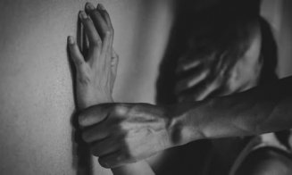 Agresorii sexuali nu vor mai putea lucra în școli, spitale, centre de îngrijire sau de sport/ 65.000 de persoane, pe lista celor care au comis infracţiuni sexuale