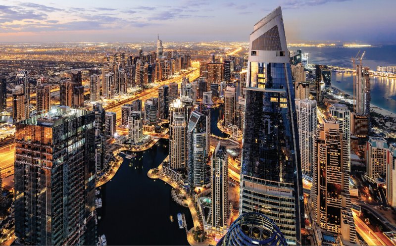 Zeci de elevi români, plecați în excursie cu clasa, blocați în Dubai: "Și ce să vadă școlarii? Burj al-Arab 7 stele? Pisi la Plajă? Gigălăi?"