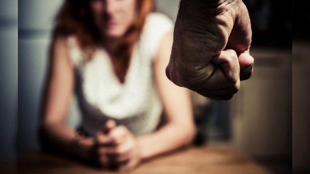 Clujean arestat pentru încălcarea ordinului de protecție / Prins în flagrant în timp ce își urmărea noaptea victima