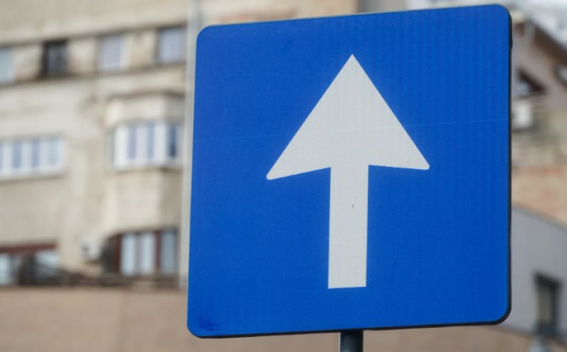 Atenție, șoferi! Sens unic pe o alee din cartierul Mănăștur