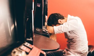 Un cunoscut jurnalist din România dă de pământ cu cei care apără industria jocurilor de noroc: "Nu produc nimic, doar sărăcie și dependență”