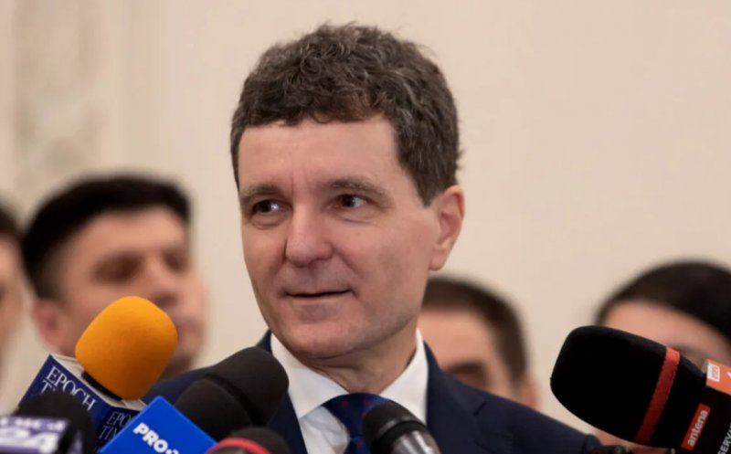 Mesajul lui Nicușor Dan de 8 Martie: „Astăzi nu toate femeile primesc flori și prețuire. Vă admir pentru curaj și putere"