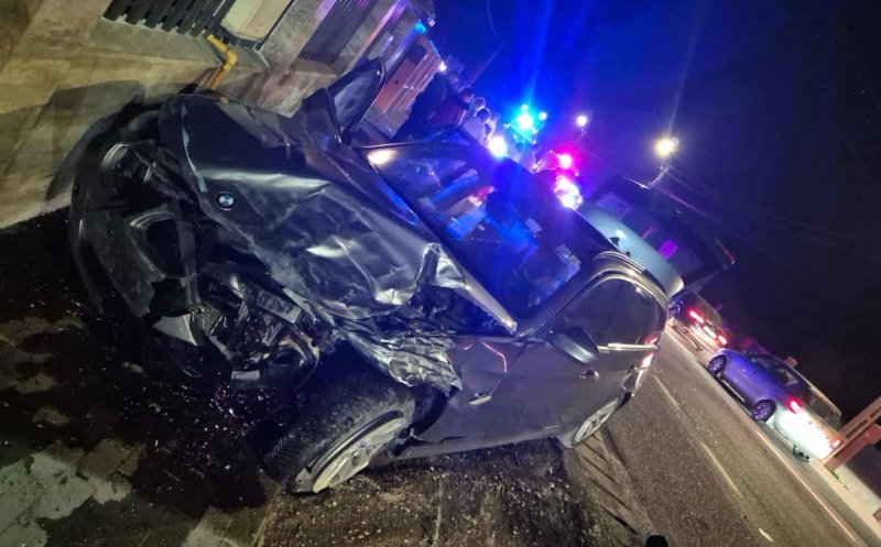 ACCIDENT pe DN1, în Cluj. Și-a făcut BMW-ul acordeon