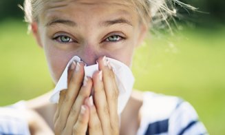 Obiceiul banal care poate agrava alergia la polen. Cum pot fi ținute sub control simptomele