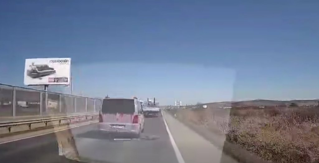 Scene incredibile pe centura Apahida–Vâlcele: un șofer își pierde toba de esapament chiar după o depășire. "Când te crezi zmeu, dar intervine karma”