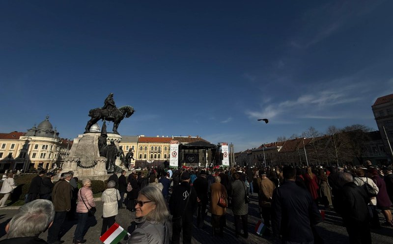 Atmosferă de sărbătoare la Cluj-Napoca: Mii de oameni pe străzile din centrul orașului de Ziua Maghiarilor de Pretutindeni
