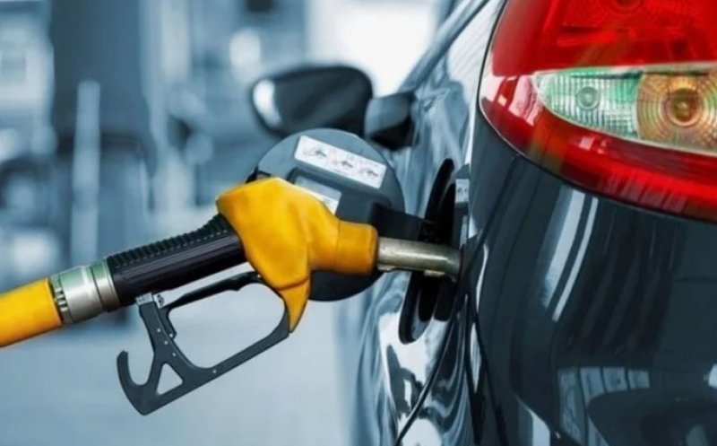 Criza carburanților: Prețurile continuă să crească, Nicușor Dan promite măsuri / Cât costă motorina azi