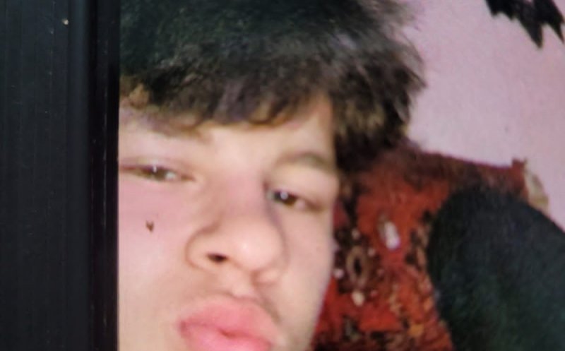 L-AȚI VĂZUT? Adolescent de 17 de ani, dat dispărut. Sunați la 112 dacă îl vedeți