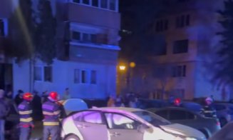 Accident în Grigorescu. Au intervenit două ambulanțe SMURD și descarcerarea/ Două persoane au fost transportate la spital