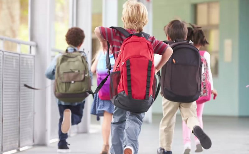 Paște 2026. Când intră elevii în vacanța de primăvară și câte zile libere au/ Calendarul școlar până la vară