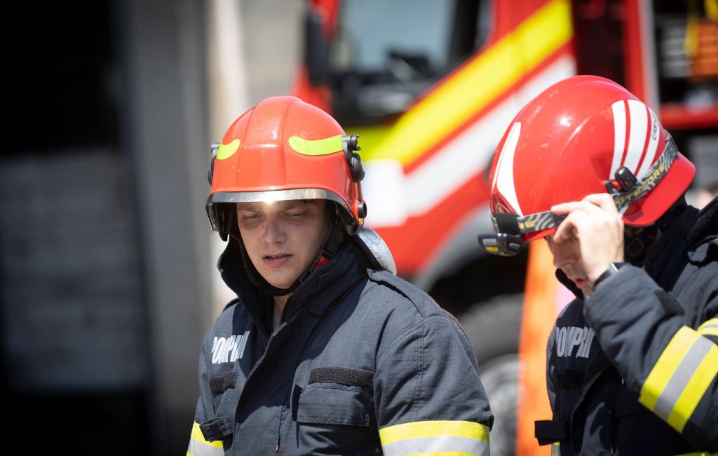 Weekend de foc pentru pompierii clujeni: tineri răniți și incendii de vegetație