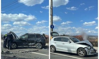 Coliziune între două autoturisme în Cluj-Napoca: două persoane au ajuns la spital