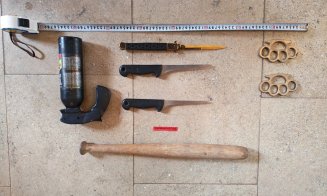 Recoltă în traficul din Cluj: Bijuterii contrafăcute și arme albe numai bune pentru fapte antisociale