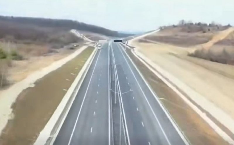 Se vede finalul! Autostrada Transilvania: Două tronsoane aproape gata, lucrări intense la nodul rutier Românași / Mobilizare masivă pe șantier