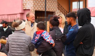 Primele module de locuit destinate familiilor afectate de incendiul de pe strada Margaretelor, instalate pe poziții