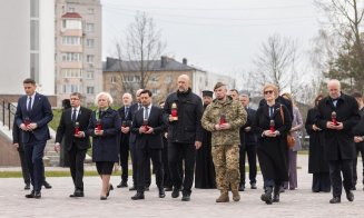 Mircea Abrudean, la Kiev pentru a onora victimele masacrului de la Bucha: „Nu numai că trebuie condamnat, trebuie să nu se mai întâmple vreodată”