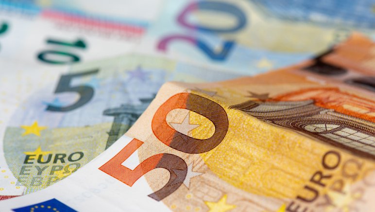 Adio, leu? Euro, următorul "proiect de țară" al României! Isărescu: "A fost deja anunţat, îl aşteptam de mai multă vreme"