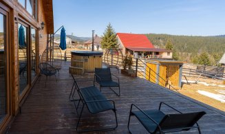 Cât costă un chalet modern, cu living cu înălțime dublă vitrată, în inima Munților Apuseni