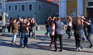Atmosferă latino la Cluj-Napoca. Dans și voie bună în centrul orașului