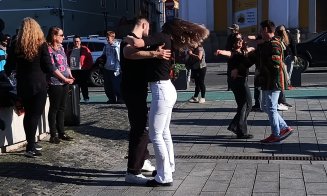 Atmosferă latino la Cluj-Napoca. Dans și voie bună în centrul orașului