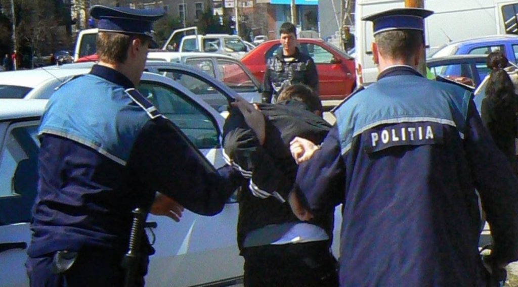 Urmărire ca în filme pe străzile din Cluj-Napoca: șofer drogat și băut, condamnat definitiv