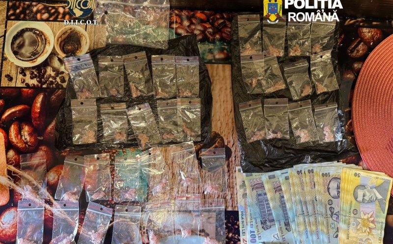 Trafic de droguri în familie, descoperit la Cluj: doi suspecți reținuți pentru vânzare de „cristal” și cannabis