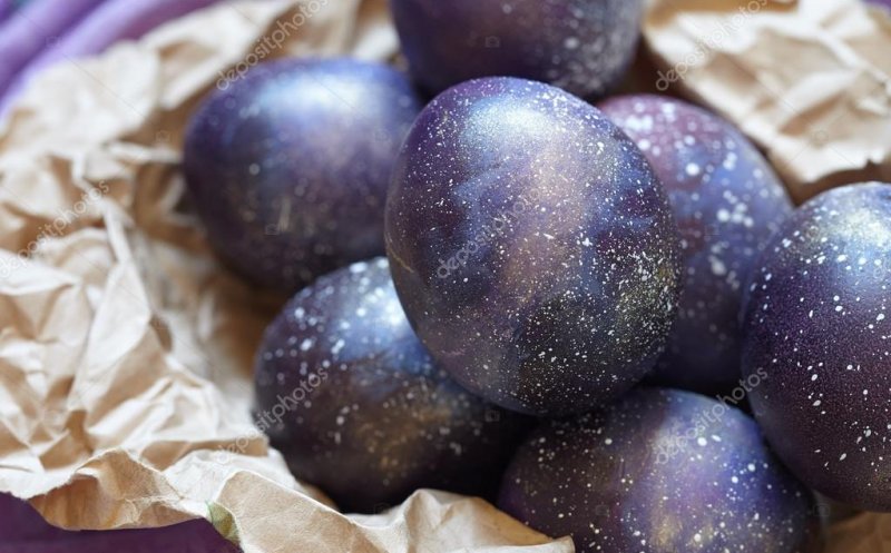 Cum faci ouă-galaxie? Paștele acesta încearcă un model cu adevărat special!