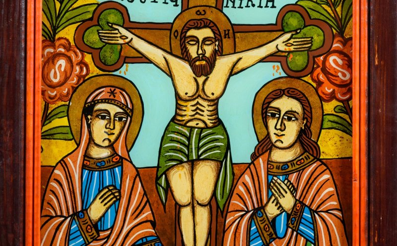 Cum se trăia Vinerea Mare în satele clujene – ziua tăcerii. Obiceiuri de post, rugăciune și ritualuri de vindecare