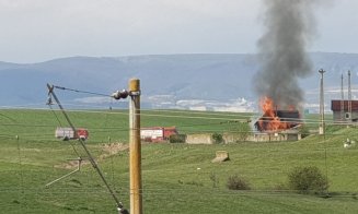 Momente de groază în Vinerea Mare: O casă din Cluj, cuprinsă de flăcări / Pompierii intervin de urgență