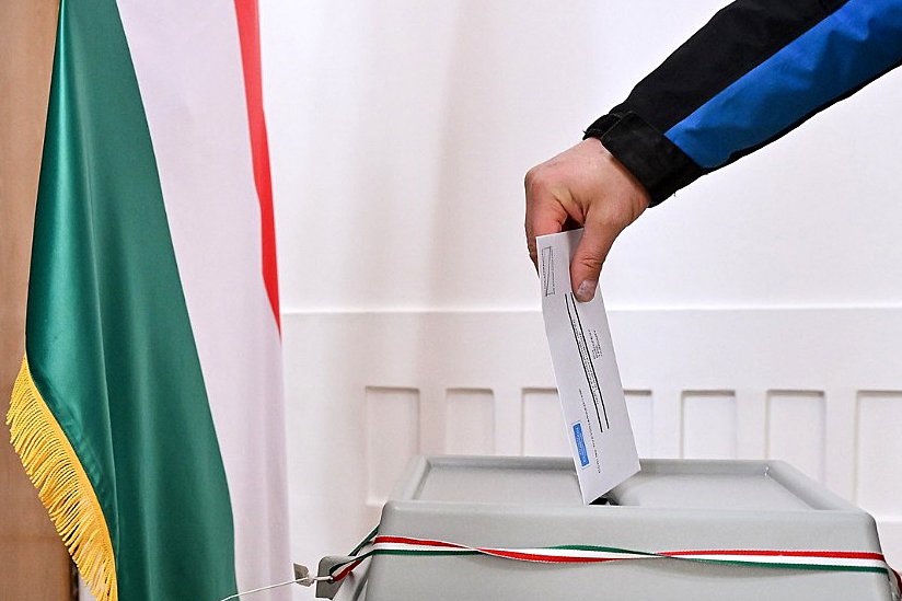 ALEGERI UNGARIA: Prezența la vot bate toate recordurile / Peste 54,14% dintre alegători au trecut pe la urne / Cozi la secțiile de votare