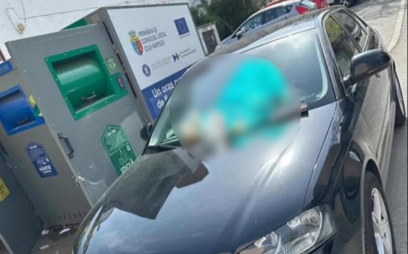 Un clujean a parcat lângă ghenă și s-a trezit cu un „cadou” pe mașină. "Bine a făcut" vs "Ce urât și josnic să faci asta"