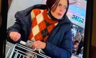 Doamna cu căruțul își caută 'clienți' noi în etapa pe cartiere /