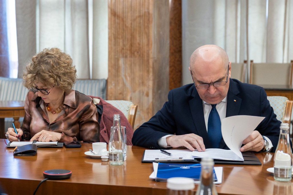 PSD, acuzat că a privatizat sau listat la bursă opt companii de stat. Vicepremierul Oana Gheorghiu: „Hai să vedem cine ne-a vândut țara” - LISTA