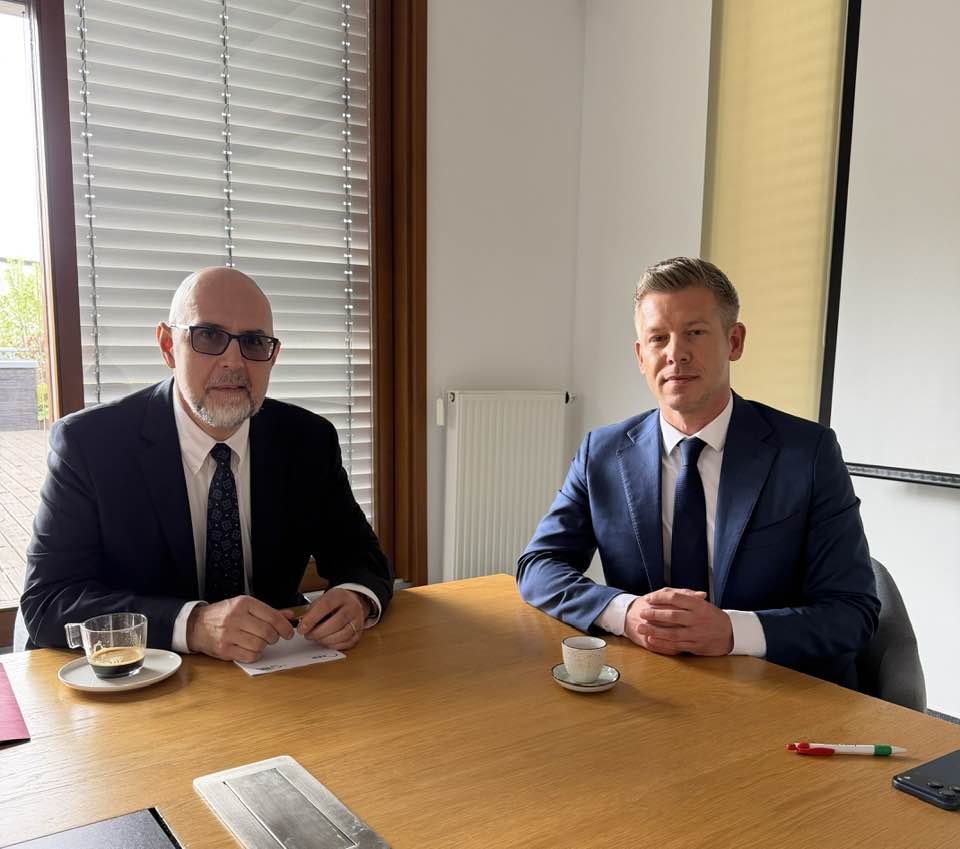 Péter Magyar, întâlnire cu liderul UDMR: „Drepturile dobândite ale maghiarilor din Transilvania vor fi în continuare respectate”