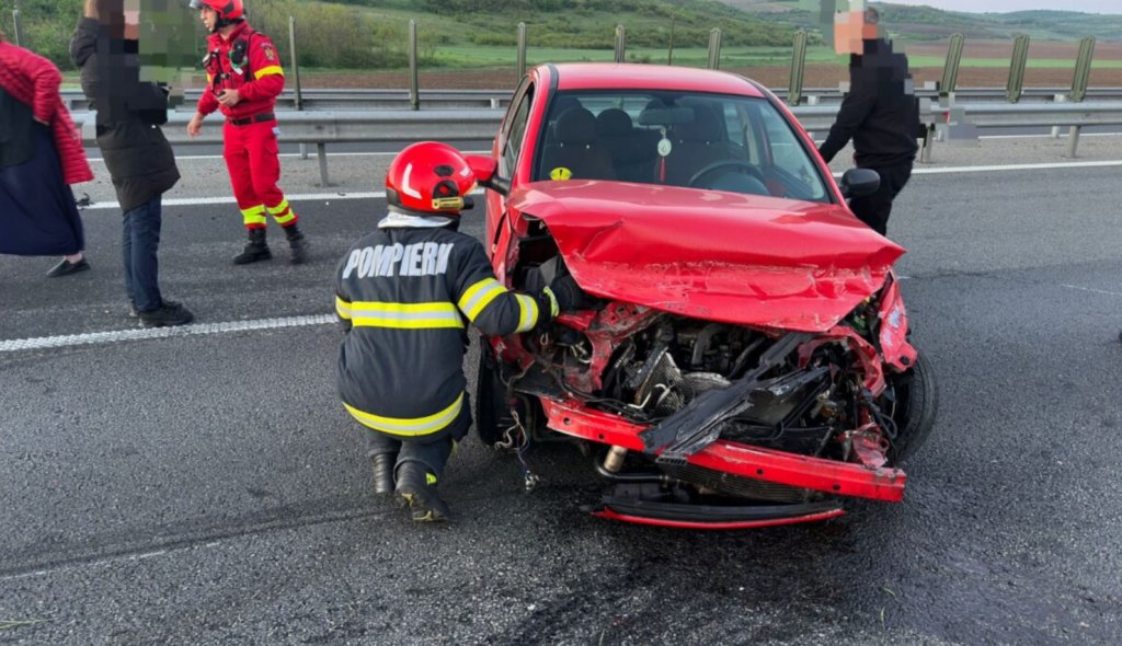 Accident rutier pe autostrada A10 Sebeș - Turda: două autoturisme au fost implicate